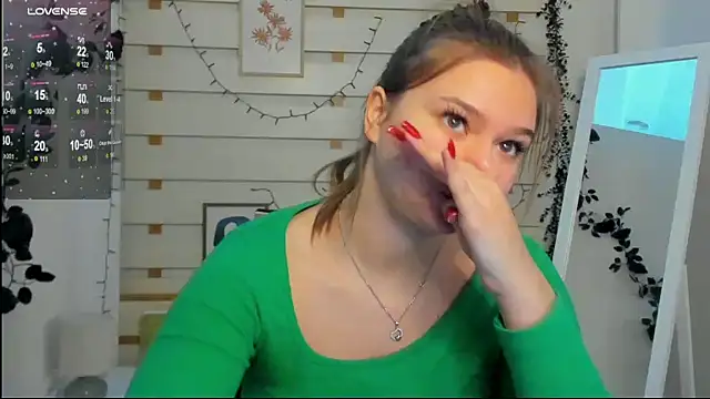 Josephine Kiss online show from 02/07/26, 01:30