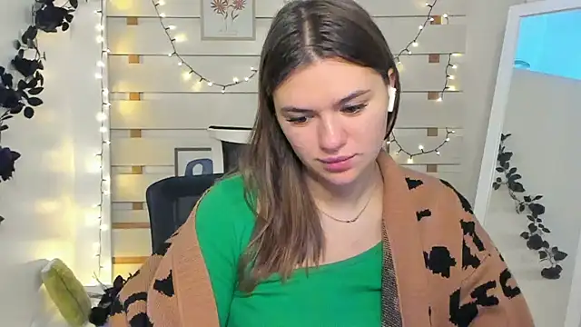 Josephine Kiss online show from 11/15/25, 01:26