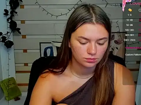 Josephine Kiss online show from 06/30/26, 05:07