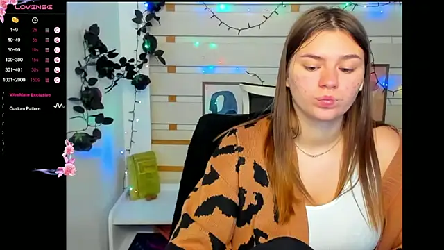 Josephine Kiss online show from 05/13/26, 06:42