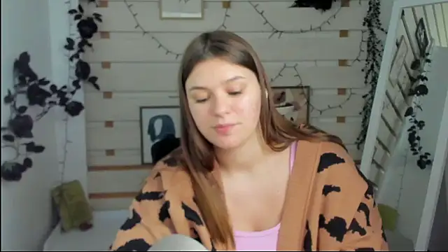 Josephine Kiss online show from 04/06/26, 12:28