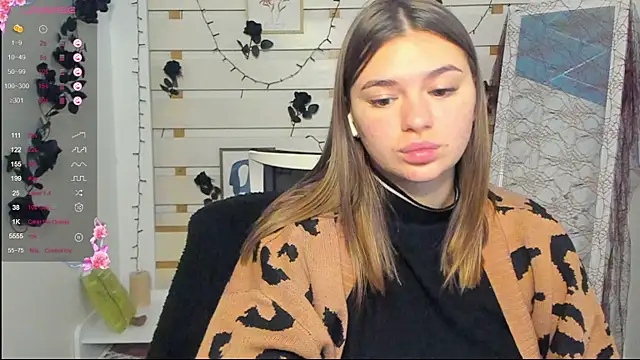 Josephine Kiss online show from 10/31/25, 09:17