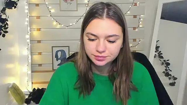 Josephine Kiss online show from 11/14/25, 06:17