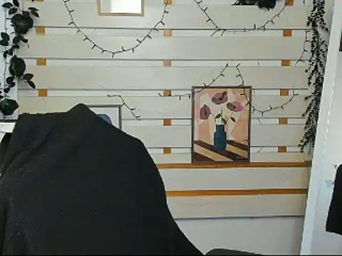 Josephine Kiss online show from 04/23/26, 12:22