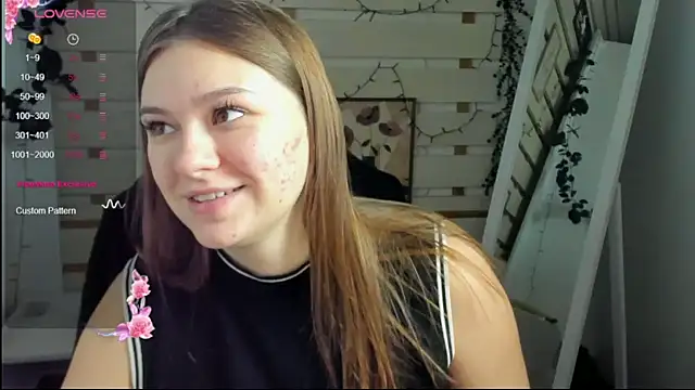 Josephine Kiss online show from 04/08/26, 11:44