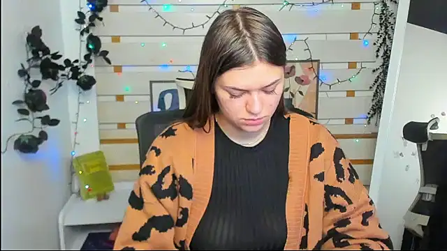 Josephine Kiss online show from 04/24/26, 06:15