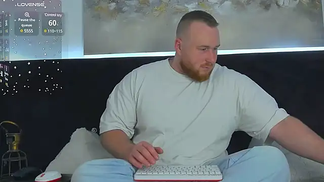 Snapshot of RoddyStill chatting on 03/12/25, 08:08 RoddyStill online show from 03/12/25, 08:08