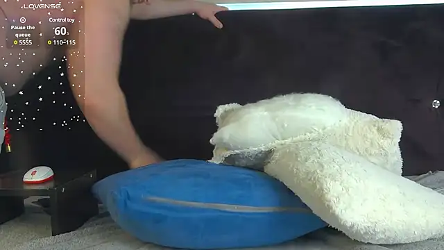 Snapshot of RoddyStill chatting on 02/24/25, 05:09 RoddyStill online show from 02/24/25, 05:09