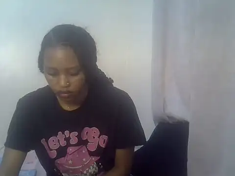 Snapshot of Sweet_Vinkah chatting on 01/14/26, 08:45 Sweet Vinkah online show from 01/14/26, 08:45