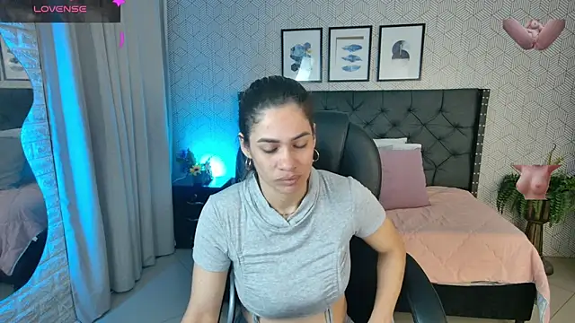 Snapshot of sussy__stone chatting on 12/04/24, 12:52 sussy stone online show from 12/04/24, 12:52