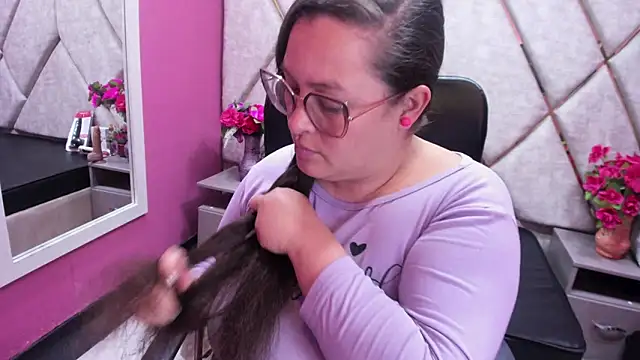 SaraThomso online show from 10/02/25, 04:16