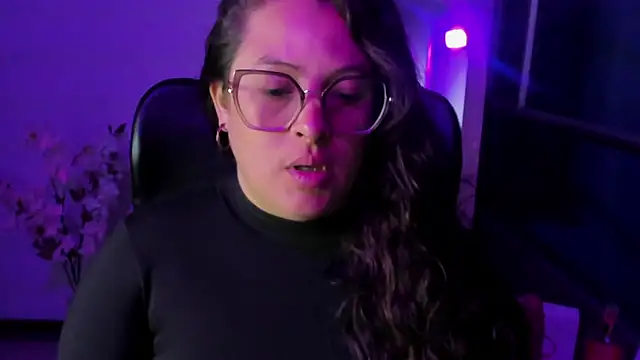 SaraThomso online show from 09/09/25, 03:27