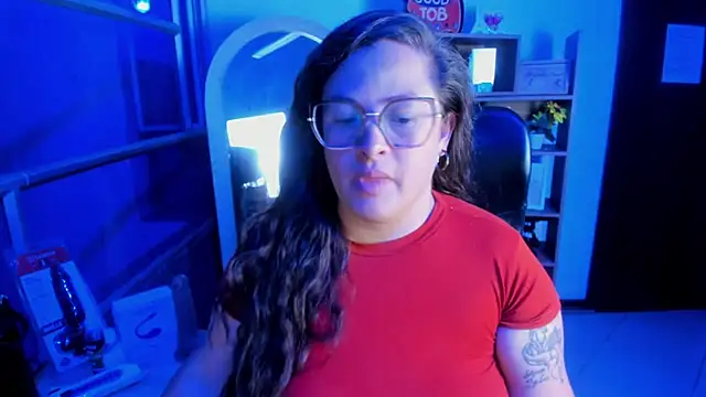 SaraThomso online show from 11/11/25, 03:23