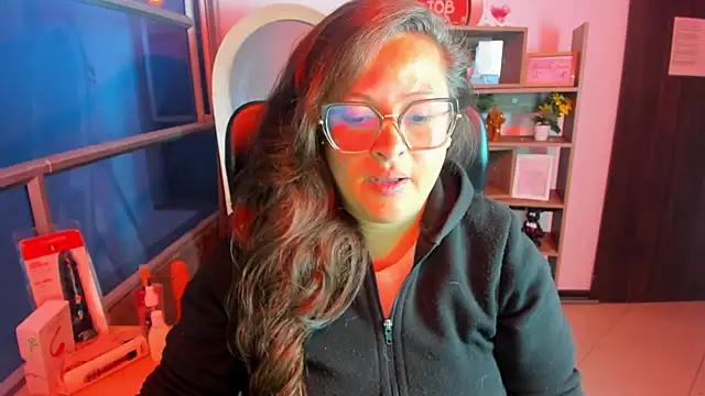 SaraThomso online show from 11/09/25, 03:21