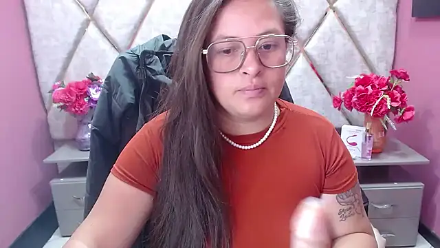 SaraThomso online show from 03/16/25, 02:53