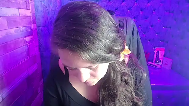 SaraThomso online show from 09/20/25, 03:22