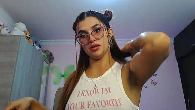 caroline jonson online show from 12/16/25, 06:56