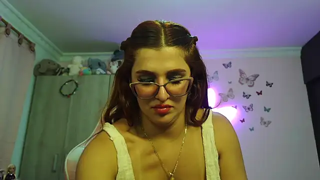 caroline jonson online show from 04/01/26, 10:39