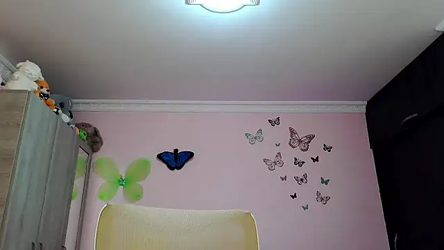 caroline jonson online show from 10/09/25, 08:31