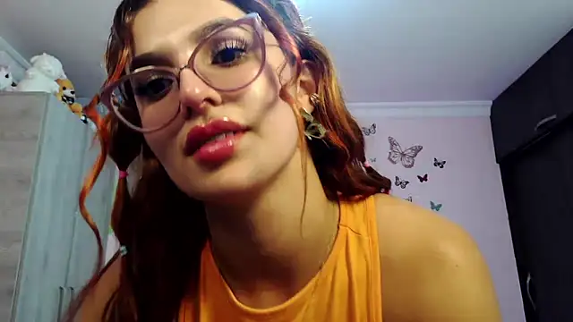 caroline jonson online show from 11/15/25, 09:19