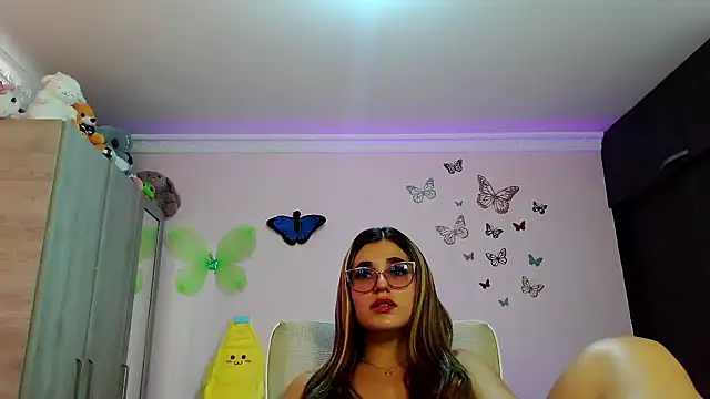 caroline jonson online show from 09/10/25, 02:16