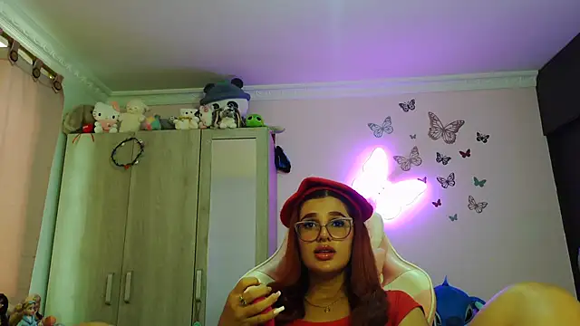 caroline jonson online show from 04/30/26, 02:46