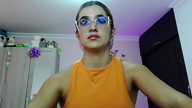 caroline jonson online show from 03/14/25, 06:18