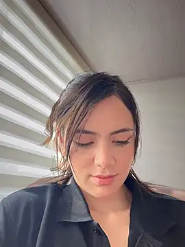 Lorraine Leon online show from 03/21/25, 08:29