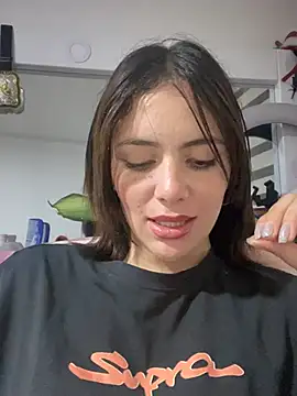 Lorraine Leon online show from 03/04/25, 03:00