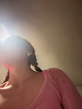 Lorraine Leon online show from 12/23/24, 03:07