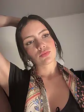 Lorraine Leon online show from 01/21/25, 02:33