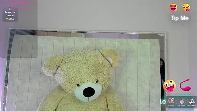 Danna 777  online show from 12/05/25, 12:10