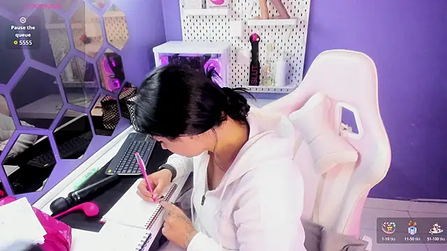 Danna 777  online show from 11/11/25, 11:53