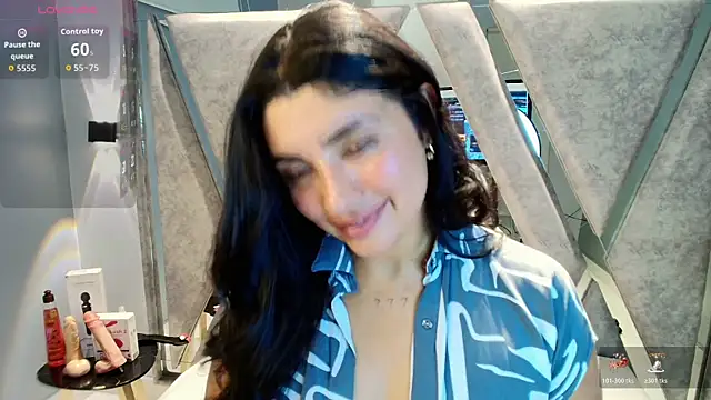 Danna 777  online show from 12/22/25, 04:29