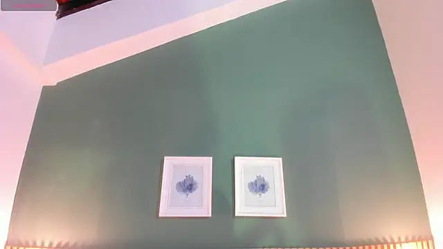  anavictoria  online show from 11/22/25, 12:37