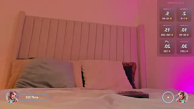 Snapshot of Shelynna_azzul chatting on 12/18/25, 08:12 Shelynna azzul online show from 12/18/25, 08:12