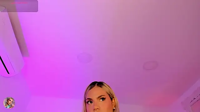 Shelynna azzul online show from 03/08/26, 08:12