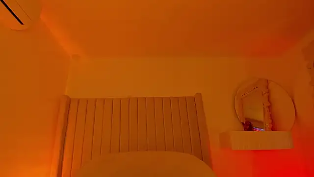 Shelynna azzul online show from 03/25/26, 08:19