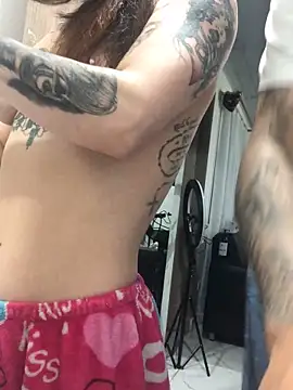 Tifanny Sweett online show from 10/22/25, 03:39