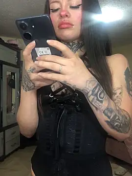 Tifanny Sweett online show from 04/08/26, 09:11