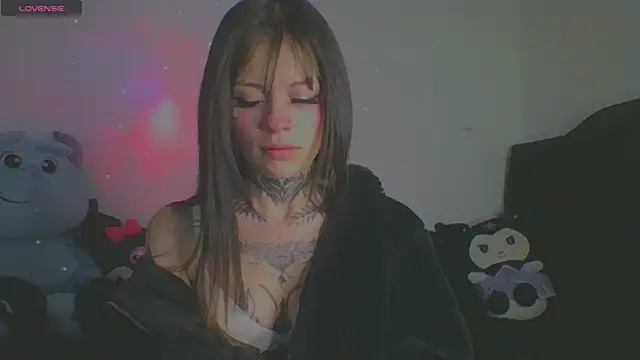 Tifanny Sweett online show from 10/30/25, 04:33