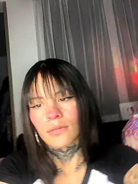 Tifanny Sweett online show from 10/23/25, 04:44