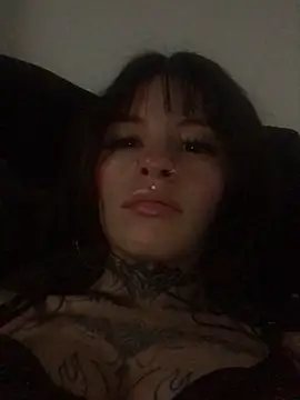 Snapshot of Tifanny_Sweett chatting on 09/19/25, 08:40 Tifanny Sweett online show from 09/19/25, 08:40
