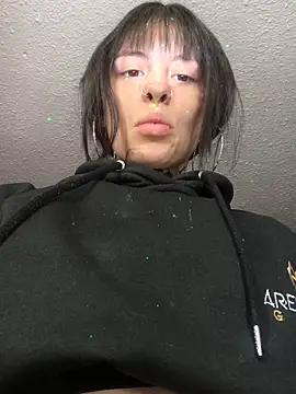 Snapshot of Tifanny_Sweett chatting on 10/03/25, 02:59 Tifanny Sweett online show from 10/03/25, 02:59