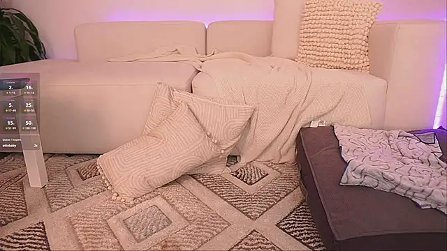 cute  petite online show from 12/03/24, 08:55