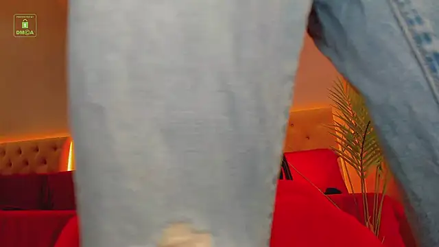 Snapshot of Whitney_Svonn chatting on 12/30/24, 10:32 Whitney Svonn online show from 12/30/24, 10:32