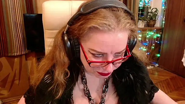 Miss Tress online show from 04/14/26, 09:31