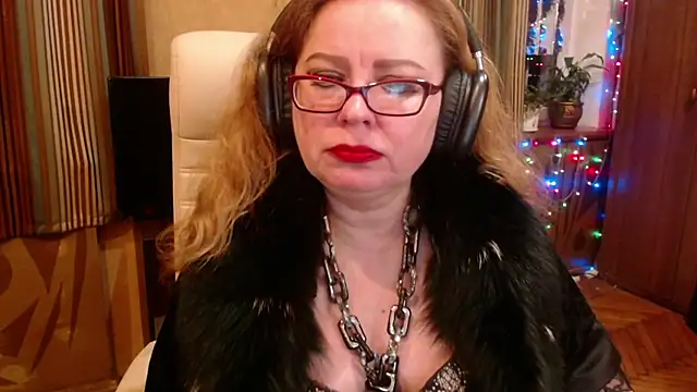 Snapshot of Miss_Tress chatting on 10/29/25, 10:20 Miss Tress online show from 10/29/25, 10:20