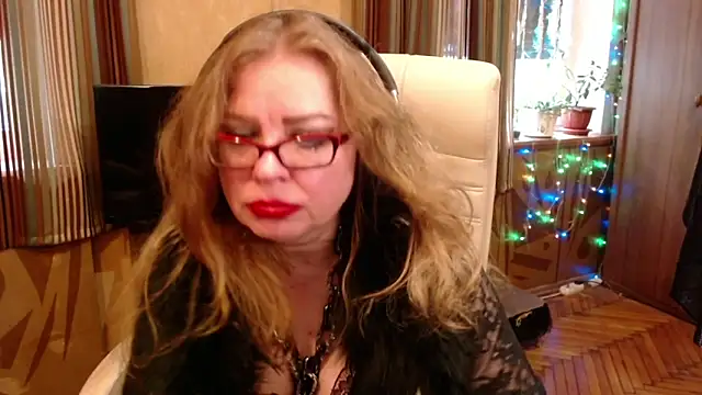 Miss Tress online show from 05/25/26, 08:13