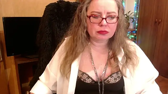Snapshot of Miss_Tress chatting on 02/17/25, 07:33 Miss Tress online show from 02/17/25, 07:33